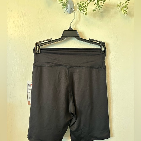 NWT 32 Degrees cool| Biker short - Picture 3 of 5